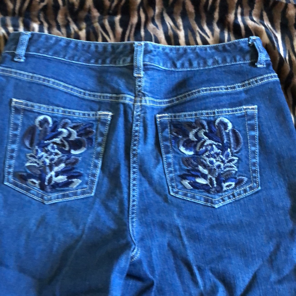 Jeans - Picture 4 of 4